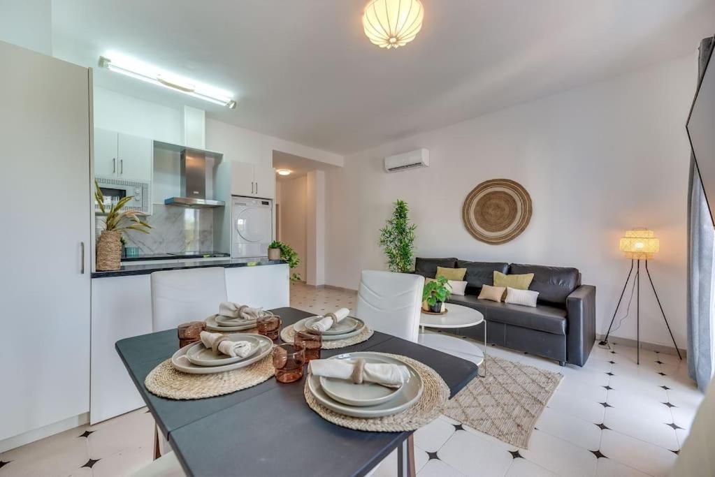 Lxr La Perla Renovated 2Hab. Apt 贝纳尔马德纳 外观 照片