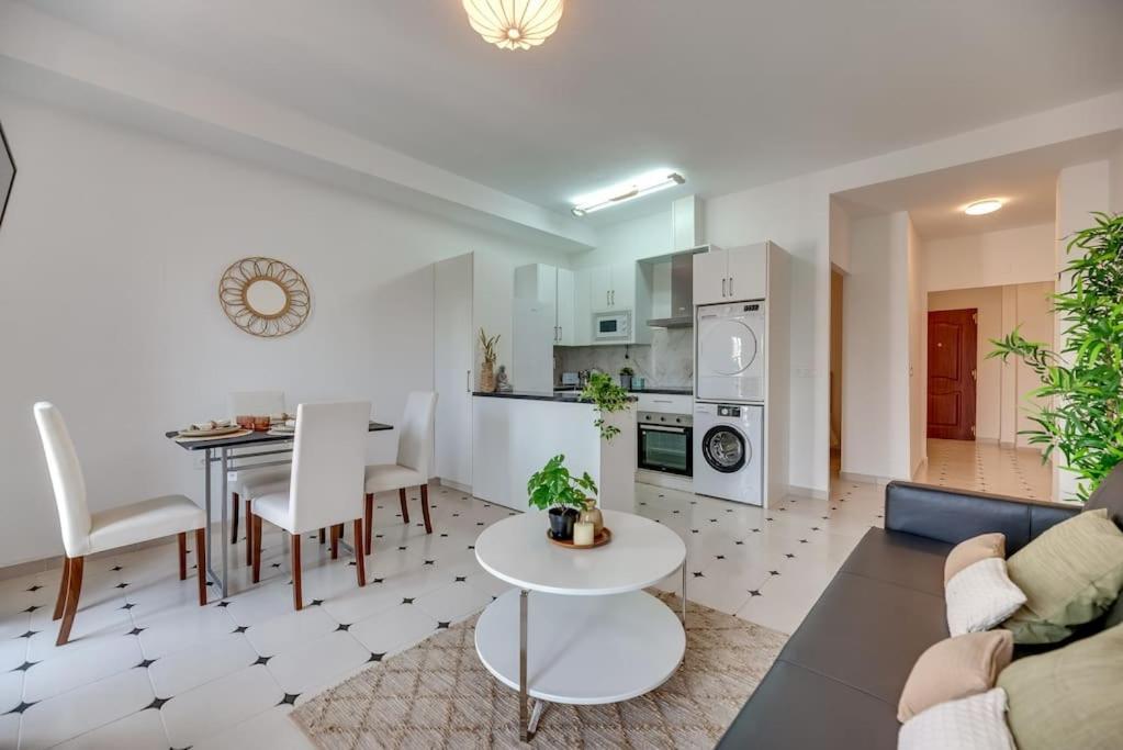 Lxr La Perla Renovated 2Hab. Apt 贝纳尔马德纳 外观 照片