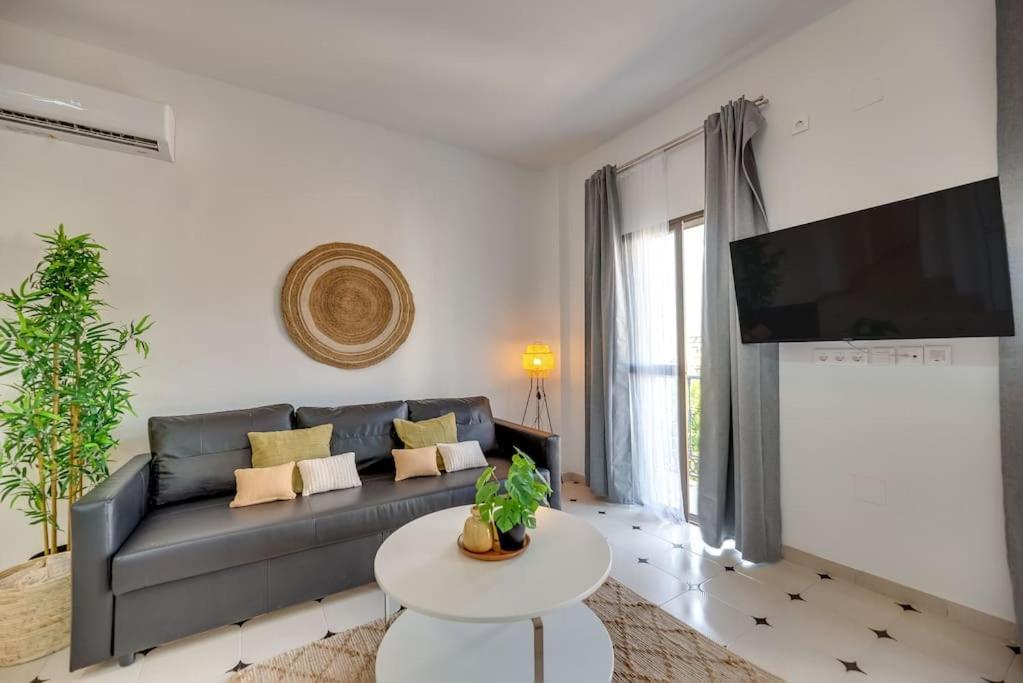 Lxr La Perla Renovated 2Hab. Apt 贝纳尔马德纳 外观 照片